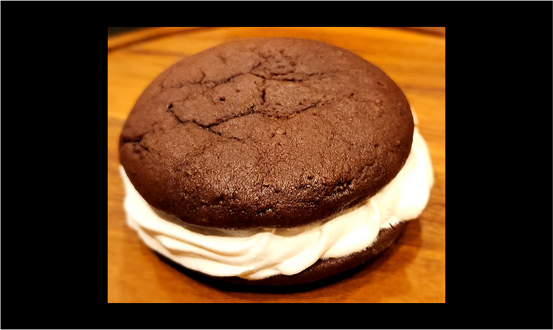 WHOOPIE PIE